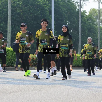 Runner Photo 7055100