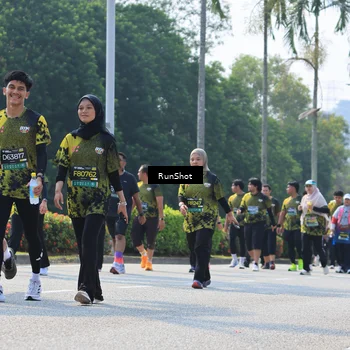 Runner Photo 7055103