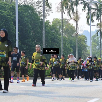 Runner Photo 7055106