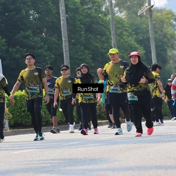 Runner Photo 7055119