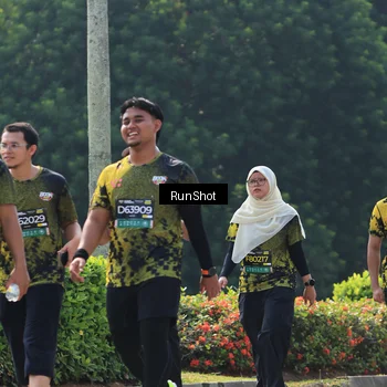 Runner Photo 7055124