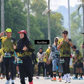 Runner Photo 7055128