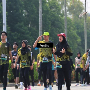 Runner Photo 7055131