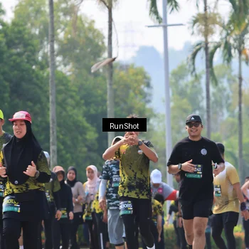 Runner Photo 7055133
