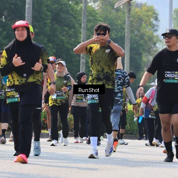Runner Photo 7055135