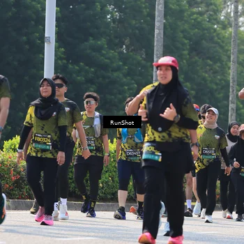 Runner Photo 7055137
