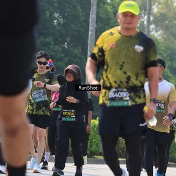 Runner Photo 7055146