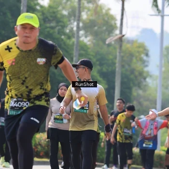 Runner Photo 7055149