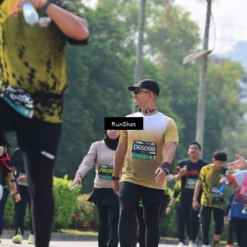 Runner Photo 7055150