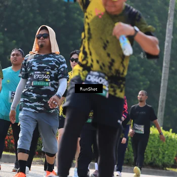 Runner Photo 7055154