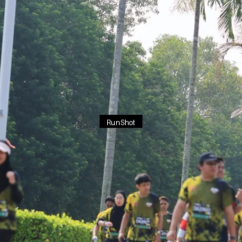 Runner Photo 7055211