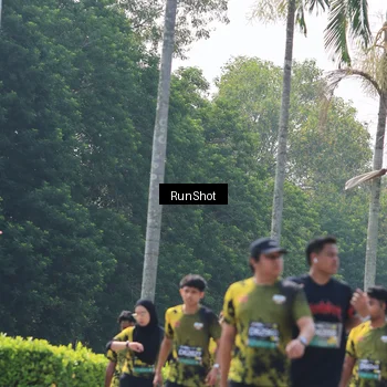 Runner Photo 7055212