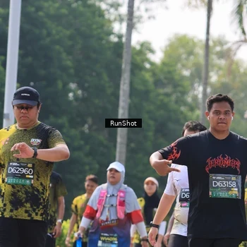 Runner Photo 7055233