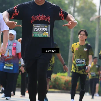 Runner Photo 7055252