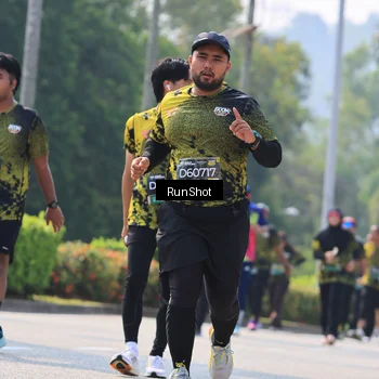 Runner Photo 7055258