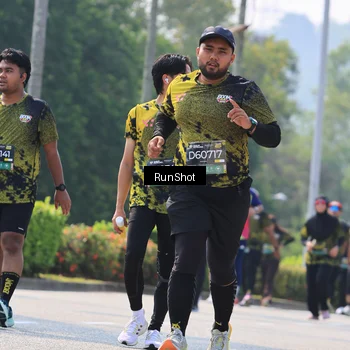 Runner Photo 7055262