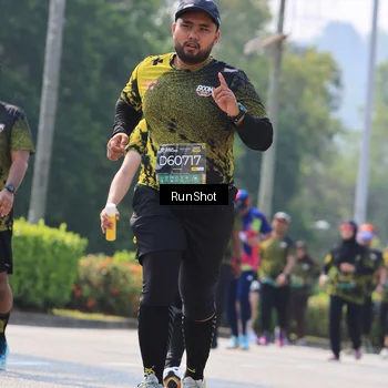 Runner Photo 7055263