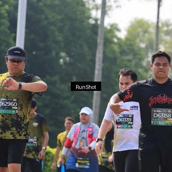 Runner Photo 7055273