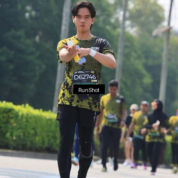 Runner Photo 7055280