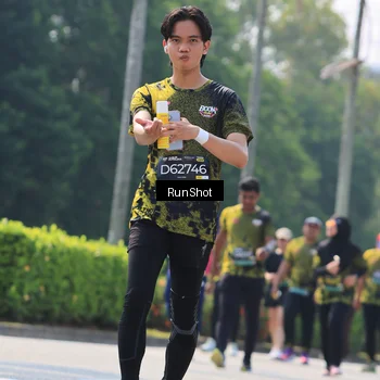 Runner Photo 7055281