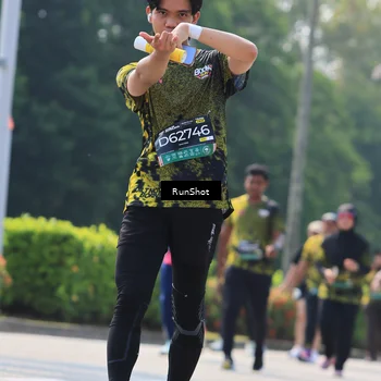 Runner Photo 7055292