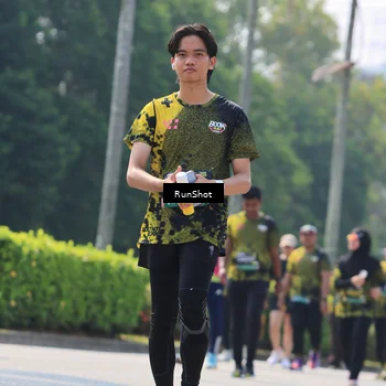 Runner Photo 7055304