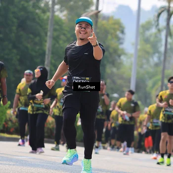 Runner Photo 7055305