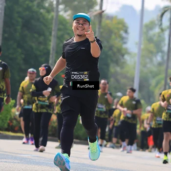 Runner Photo 7055307