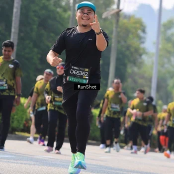 Runner Photo 7055308