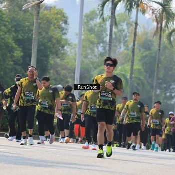 Runner Photo 7055314