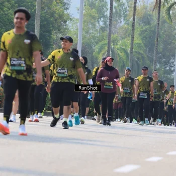 Runner Photo 7055319