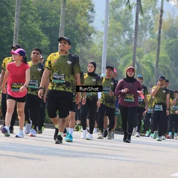 Runner Photo 7055322