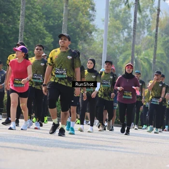 Runner Photo 7055324