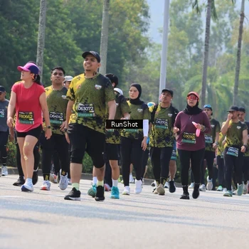 Runner Photo 7055327