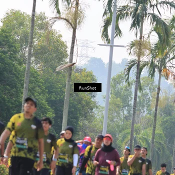 Runner Photo 7055330