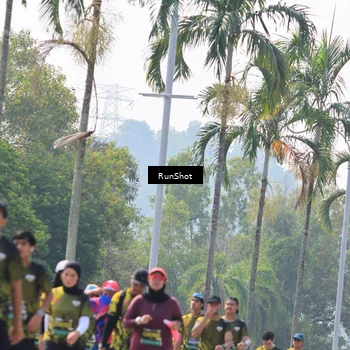 Runner Photo 7055332