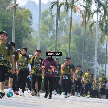 Runner Photo 7055335