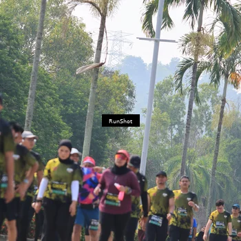 Runner Photo 7055343