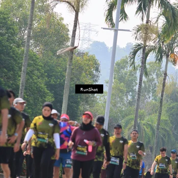 Runner Photo 7055344