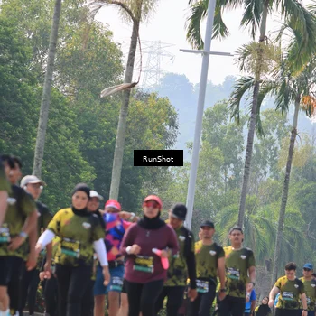 Runner Photo 7055345