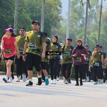 Runner Photo 7055346