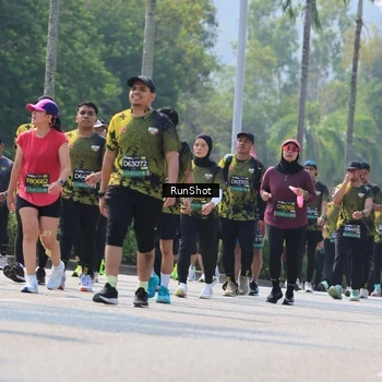 Runner Photo 7055349