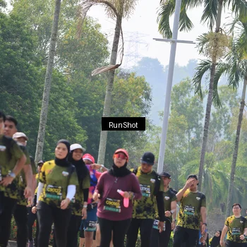 Runner Photo 7055353