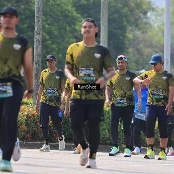 Runner Photo 7055356