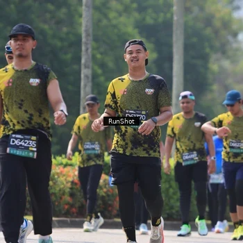 Runner Photo 7055357