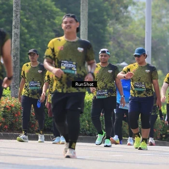 Runner Photo 7055358