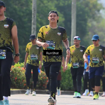 Runner Photo 7055365