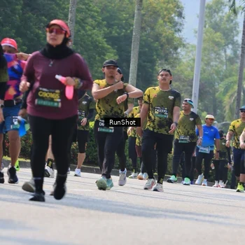 Runner Photo 7055366