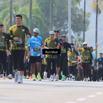 Runner Photo 7055373