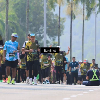 Runner Photo 7055380